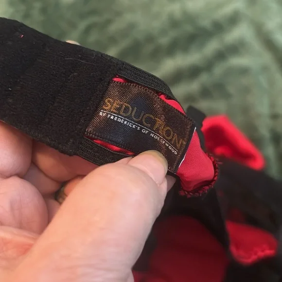 Fredricks of Hollywood Seduction Nightie Garter Clips Underwire Black Red L - Picture 7 of 9